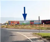 Valla en la carretera de Almerimar, acceso a la costa de El Ejido